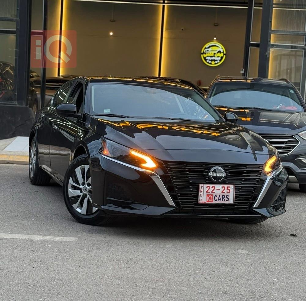 نيسان ألتيما